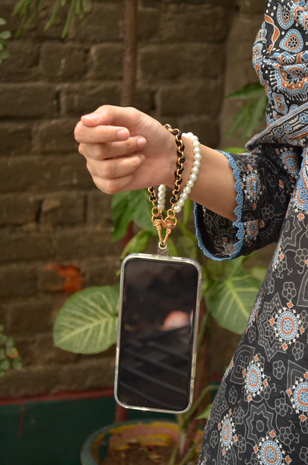 Pearl Star Charming Wrist Strap Phone Case Rope Jewelry for Women Trendy Love Pearl Beaded Phone Chain