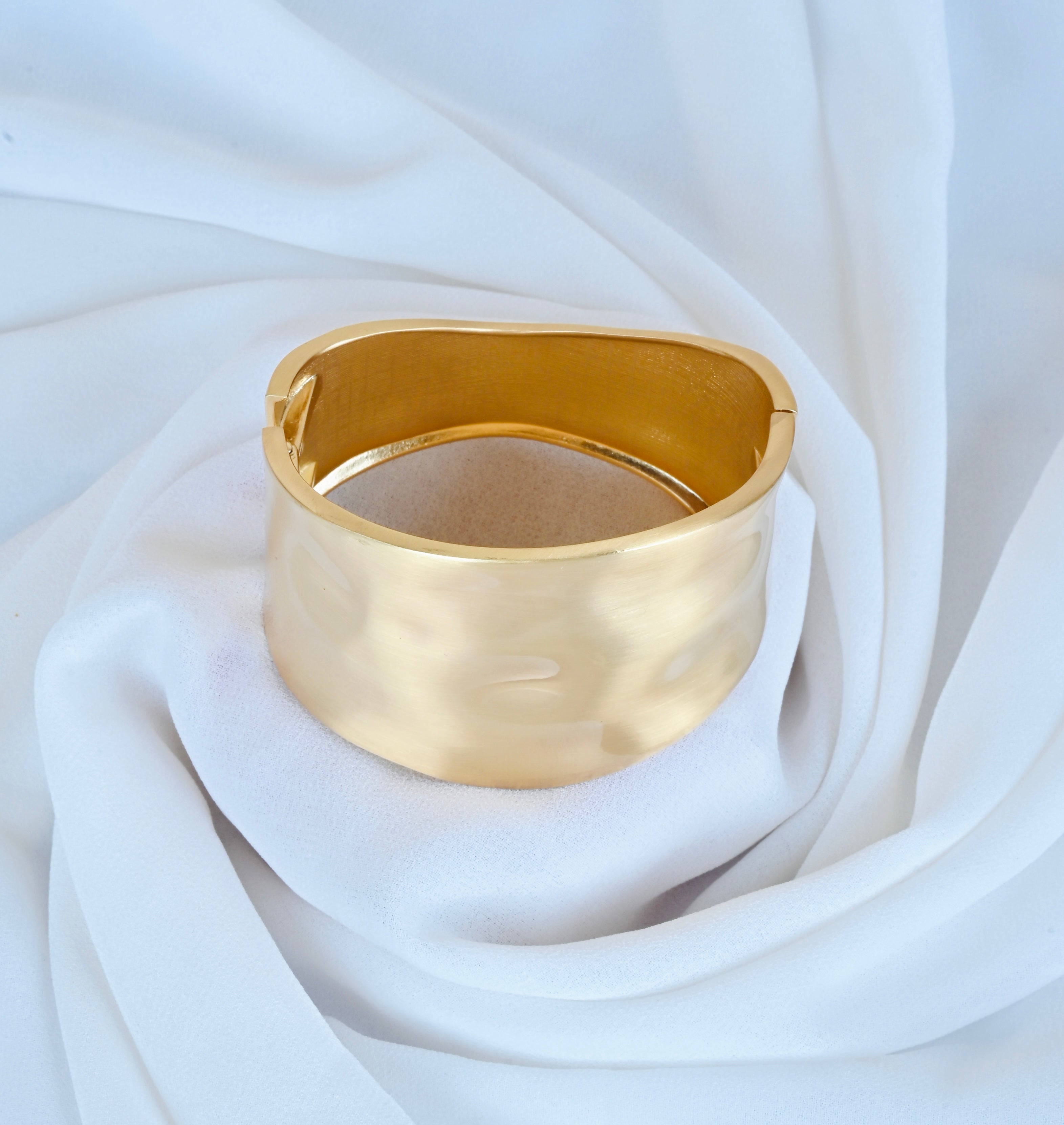 Vintage Exaggerated Wide Arm Metal Cuff Bracelets