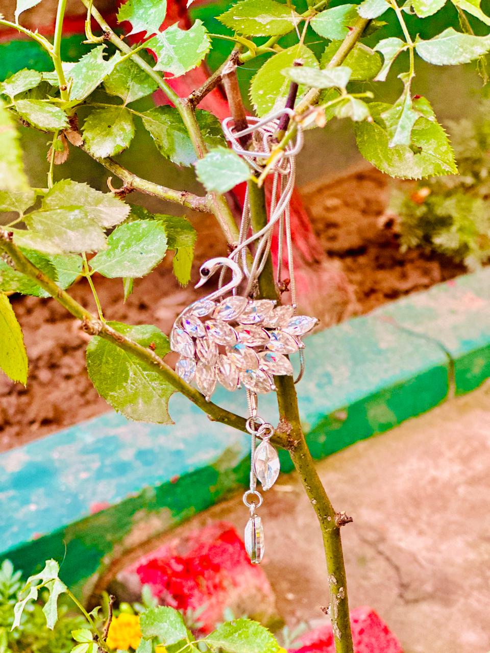 Simulated-pearl Long chain pendent