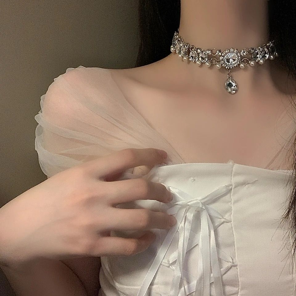 Pearl Clavicle Necklace