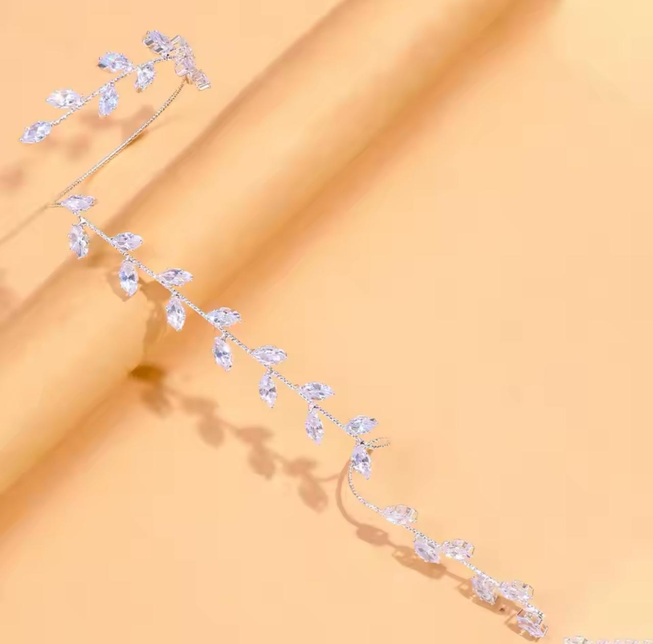 Rhinestone Attached Ring Palm Bracelet - Silver