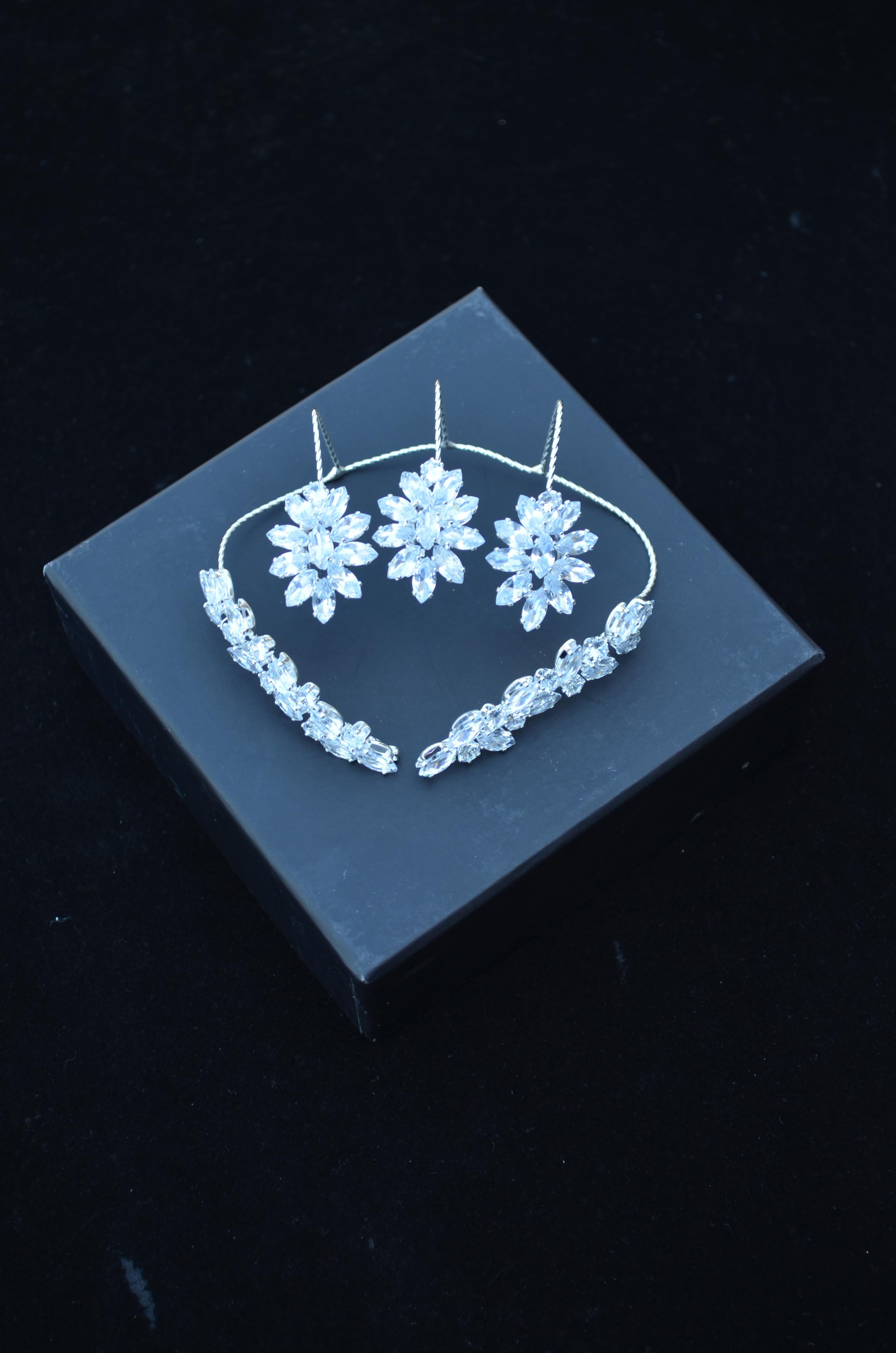 Glitter Diamond Rings with Multiple Fingers and Leaf Veins, Adjustable Open Palm