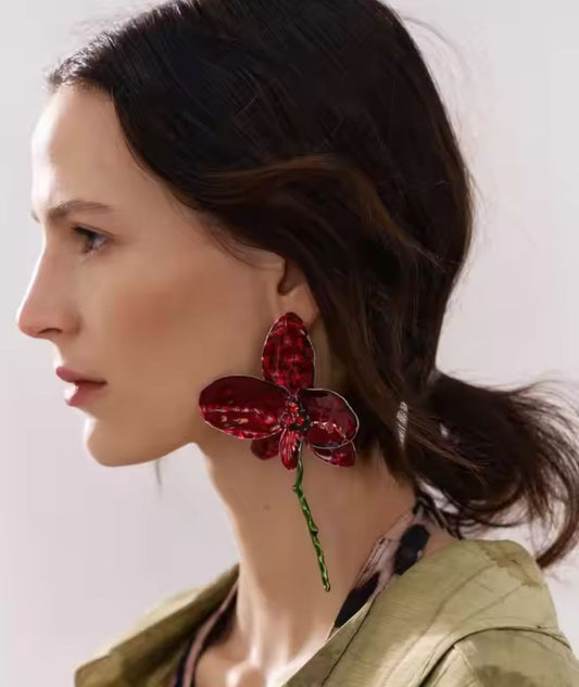 White Alloy painted leaf flower stud earrings