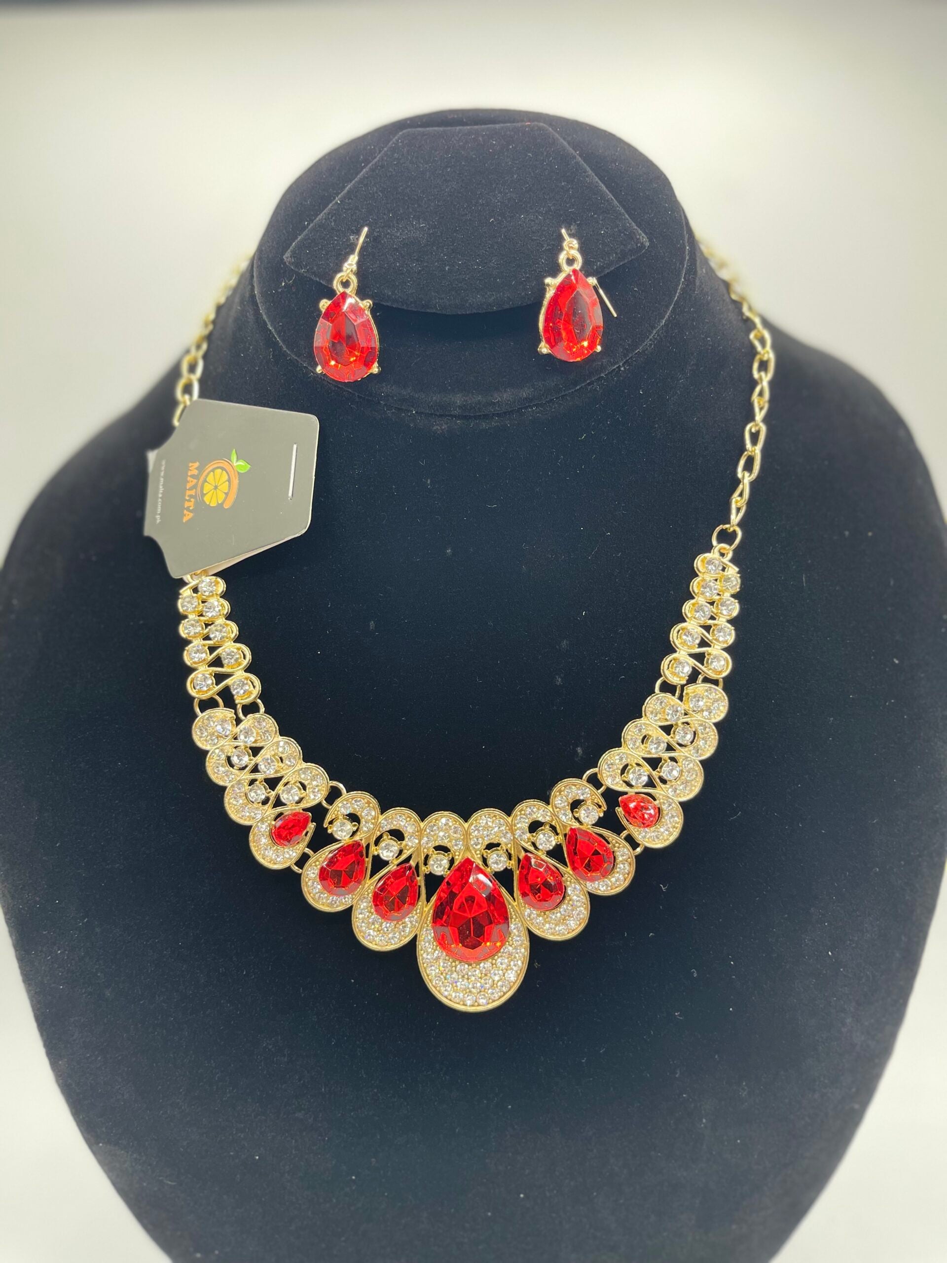 Multi Stone Neck Set