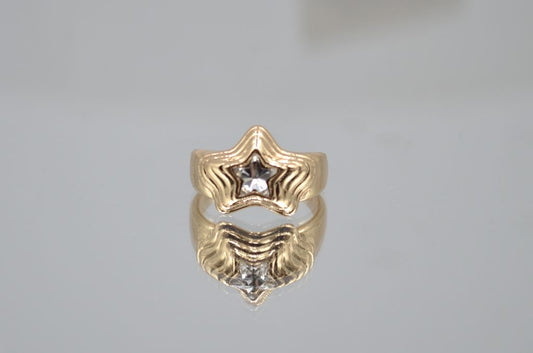 Beautiful Gold-Plated Enamel Ring