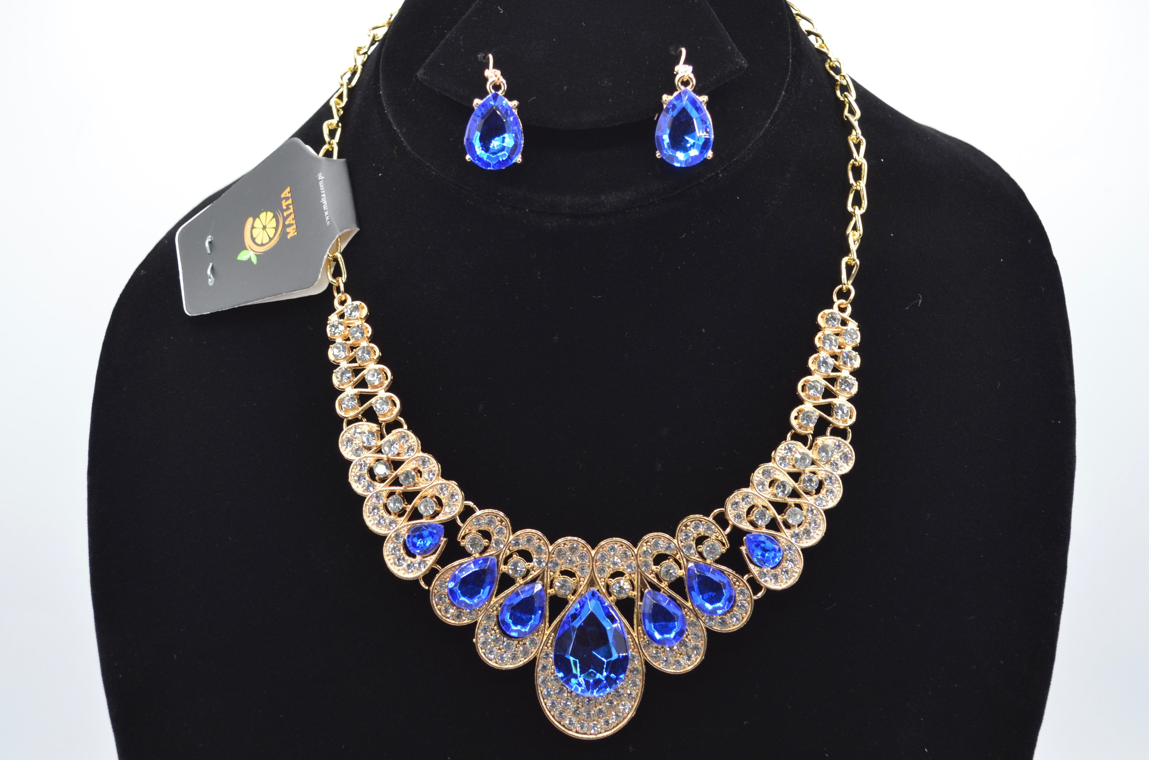 Multi Stone Neck Set