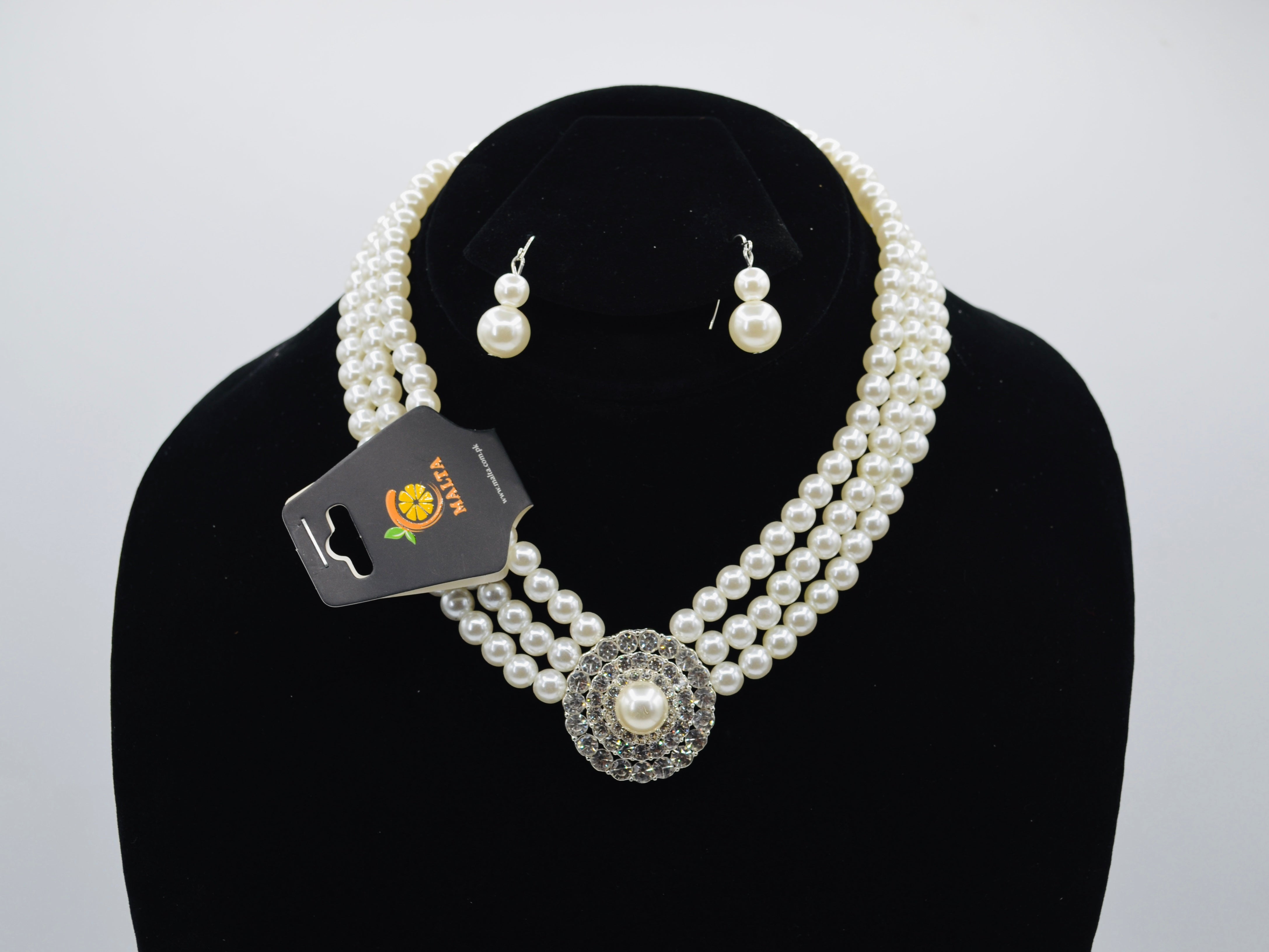 Triple layered pearl neck set with earring