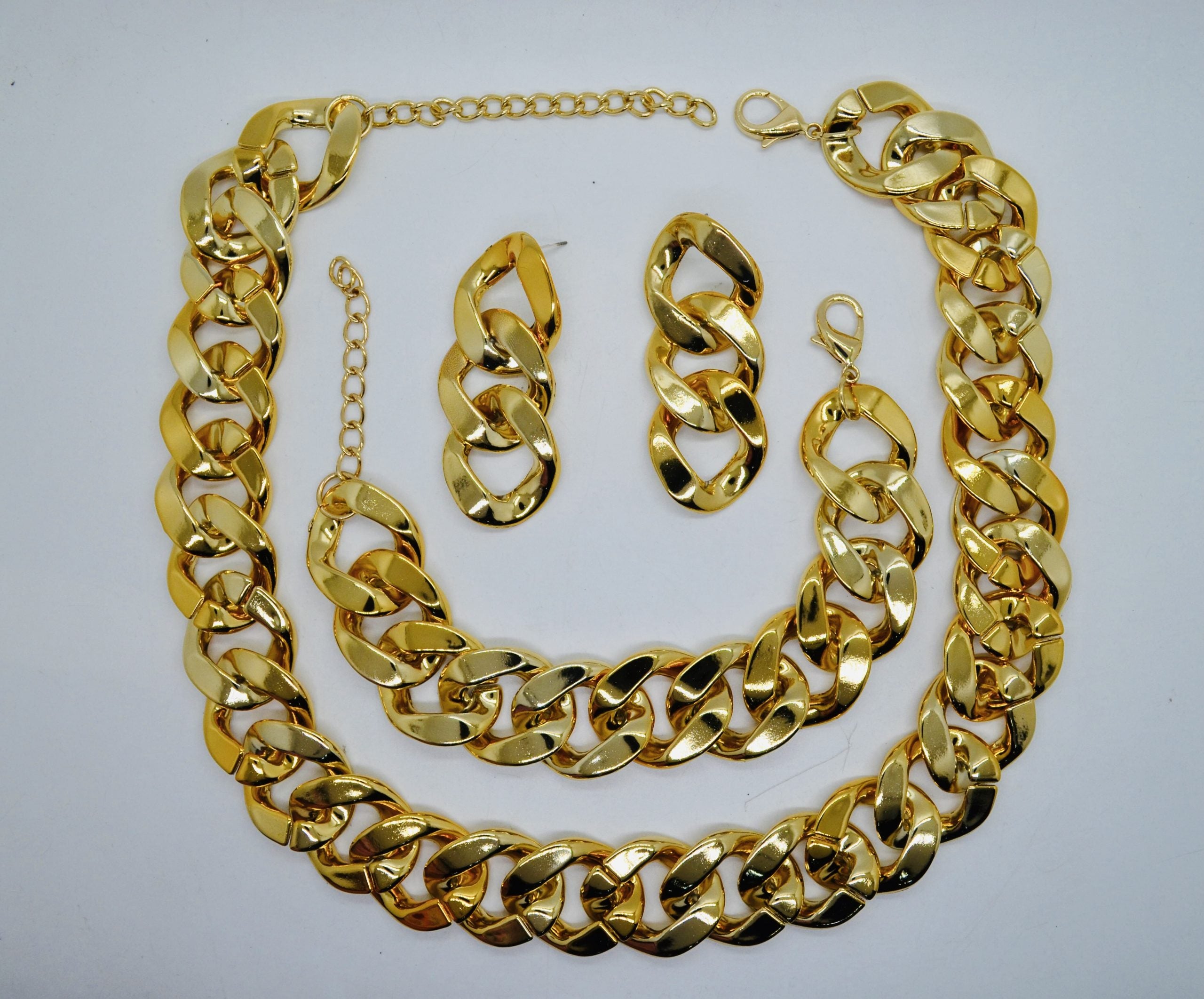 Chunky Curb Set With Earrings