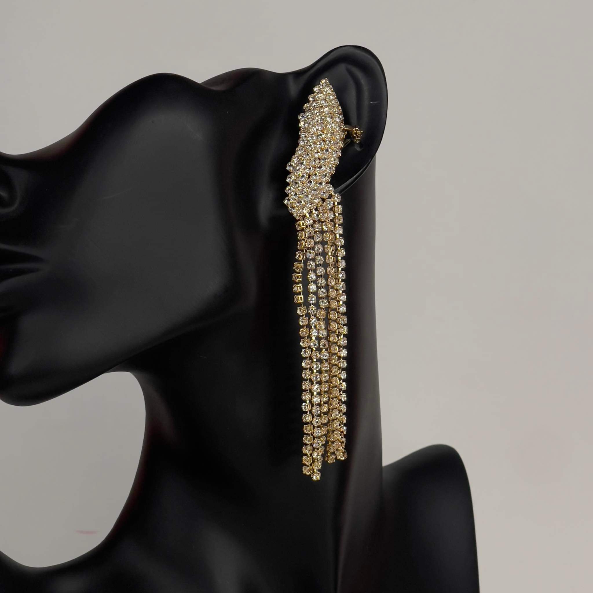 Ear cuff