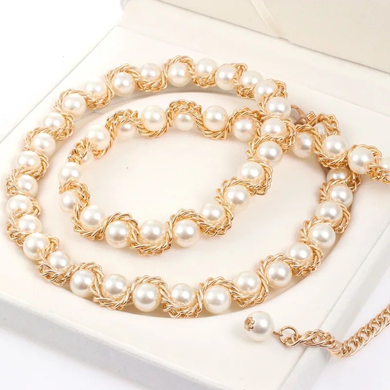 Pearl Chain Belt
