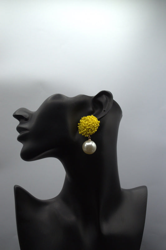 Beads studs with pearl