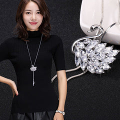 Simulated-pearl Long chain pendent