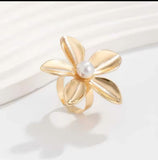 Flower With pearl RING