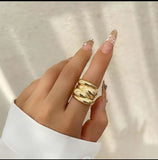 Chic Chunky Wave Shaped Wide Ring