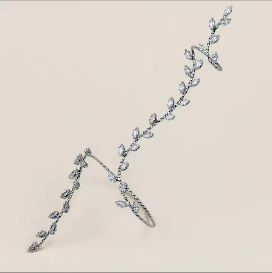 Rhinestone Attached Ring Palm Bracelet - Silver