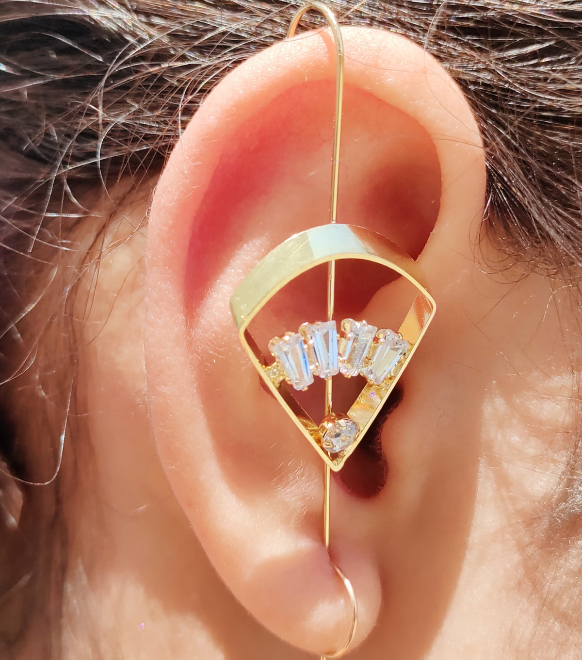 Ear cuff